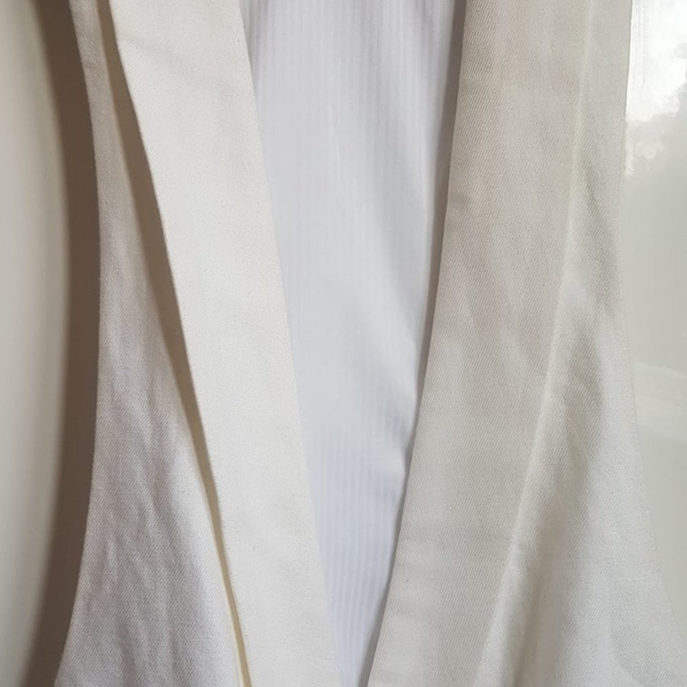 Women's White Waistcoat - Picture 3 of 7